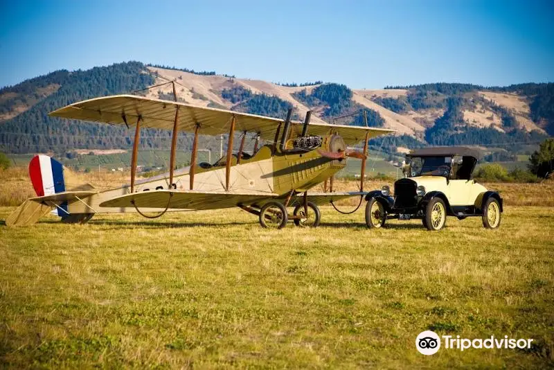 Museo Occidental de Aviones y de Automóviles Antiguos