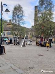 Hebden Bridge Canalside