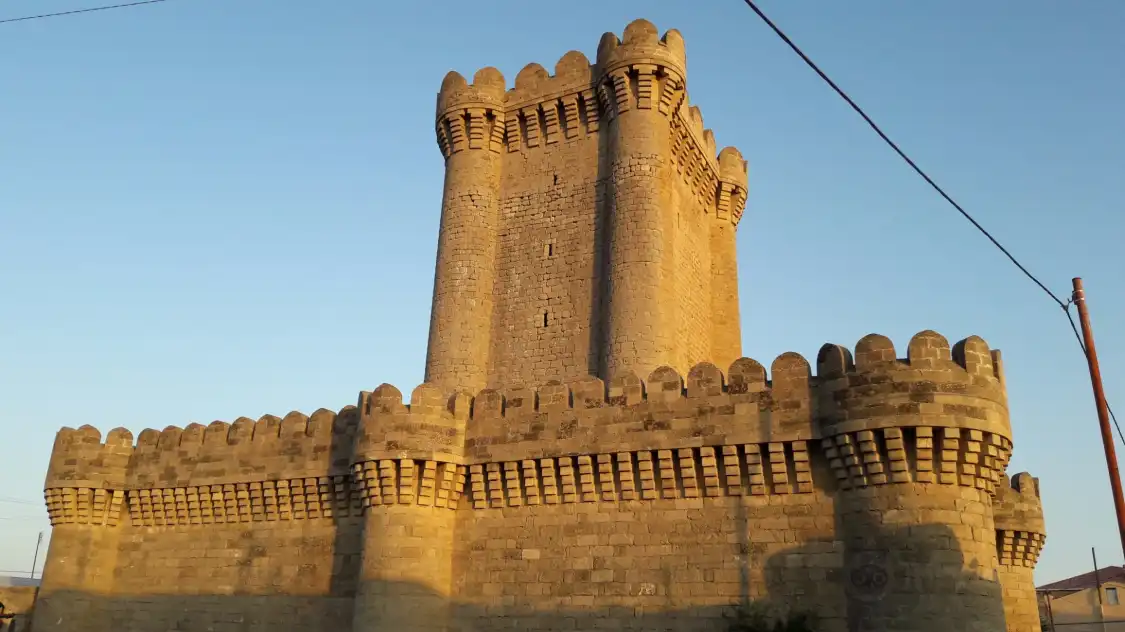 Hotel dekat Mardakan Castle