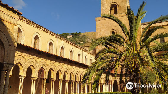 Chiostro dei Benedettini