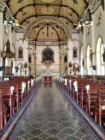 โรงแรมใกล้โบสถ์กาลหว่าร์