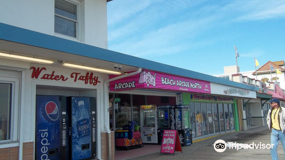 Zelky's Beach Arcade, North