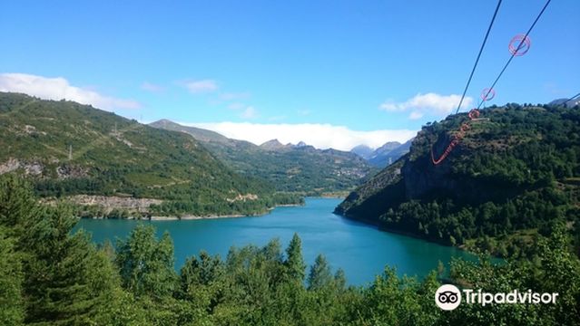 Tirolina Valle de Tena