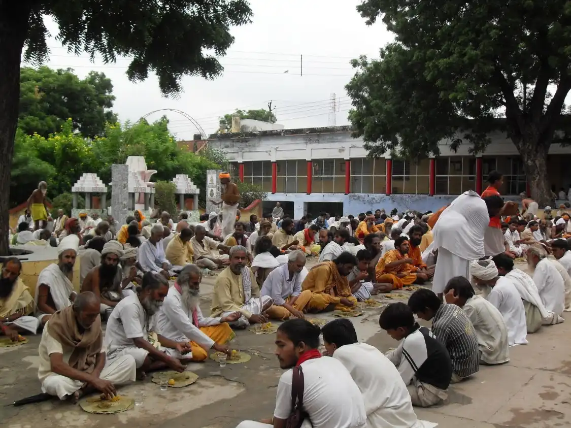 Hotels near Sri Kathia Baba Ka Sthan (Head Quarters)