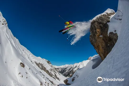 5_New Generation Ski and Snowboard School