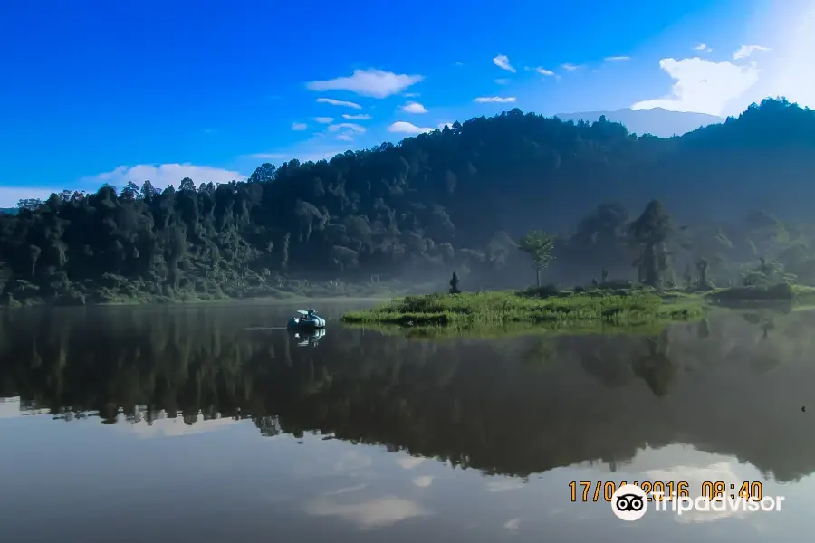 Situ Gunung Lake