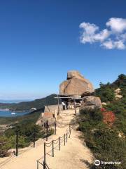 Kasaneiwa (Piled Rocks)