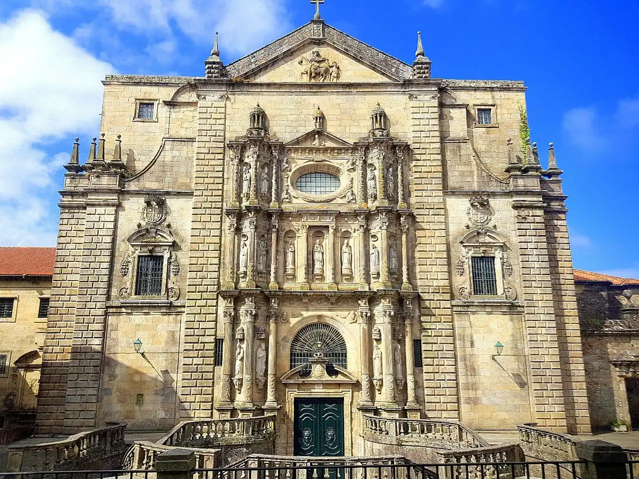 Hotels near Convento de San Francisco de Santiago