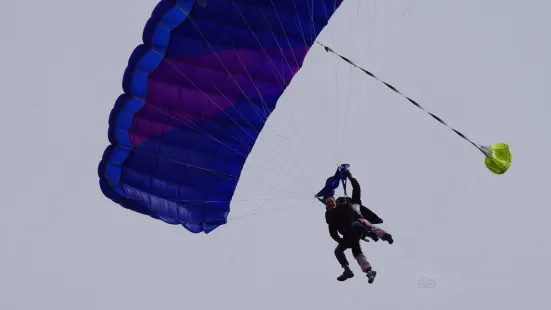 Skydiving Merville