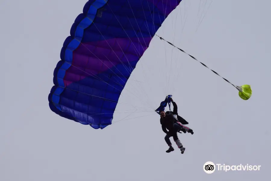 Skydiving Merville