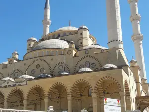 Abdul Hamid Han Mosque