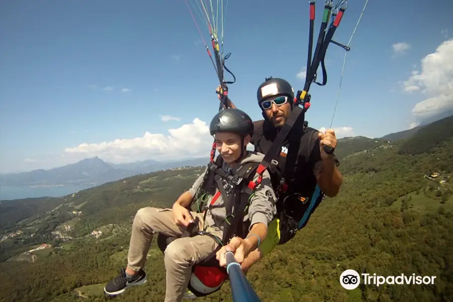 Yeti Extreme Tandem Paragliding Flights