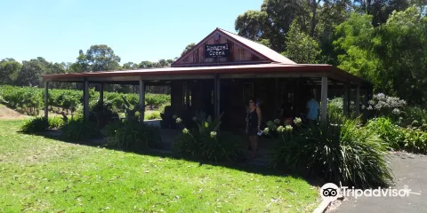 Mongrel Creek Wines