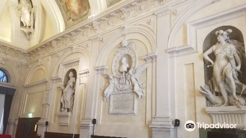 Loggia dei Mercanti