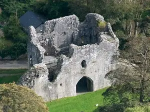 St Quentin's Castle