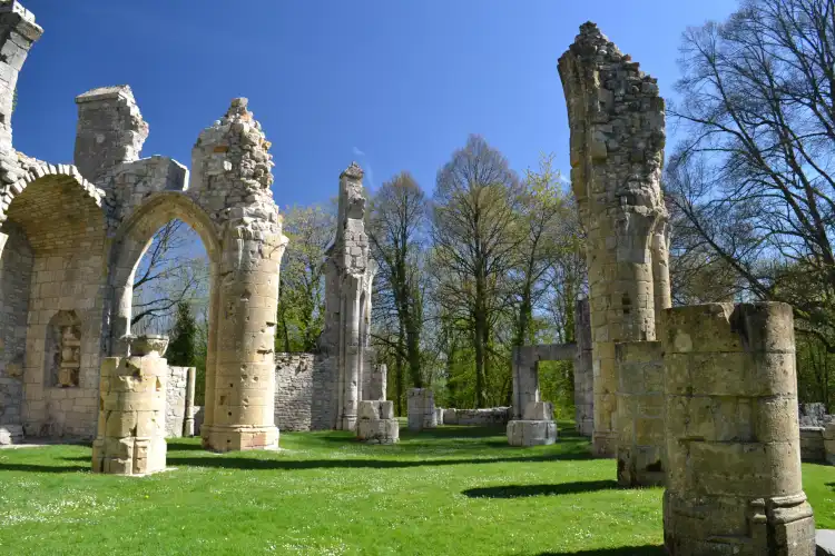 Hôtels à : Montfaucon-d'Argonne
