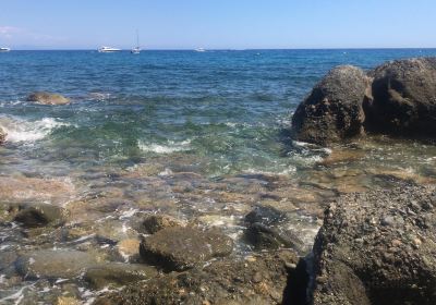 Spiaggia Libera Attrezzata San Bastian