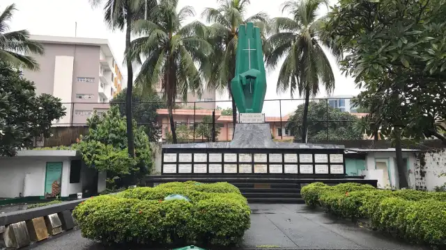 Hotels near Manila North Cemetery