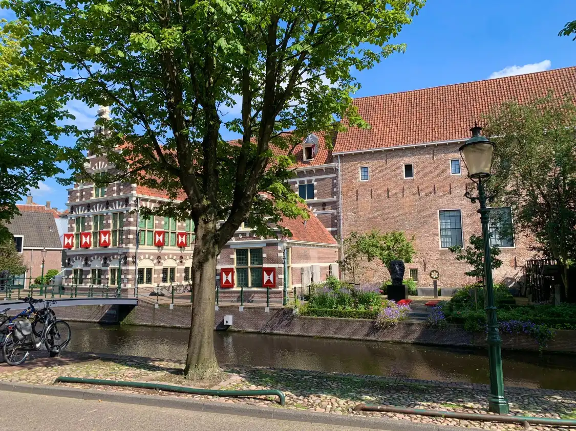 Hotels near Museum Flehite