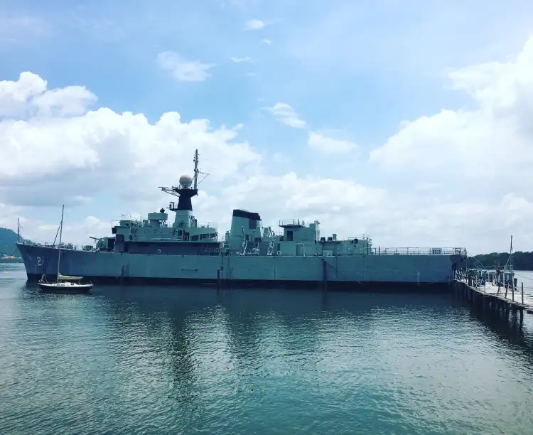 Hotels near Rahmat Maritime Museum