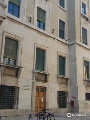 Biblioteca Gabriele D'Annunzio