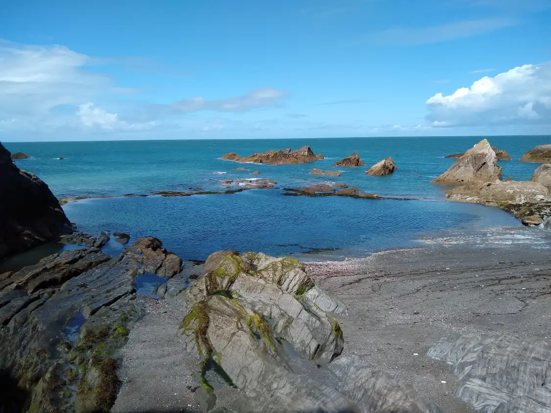 Hotels near Tunnels Beaches