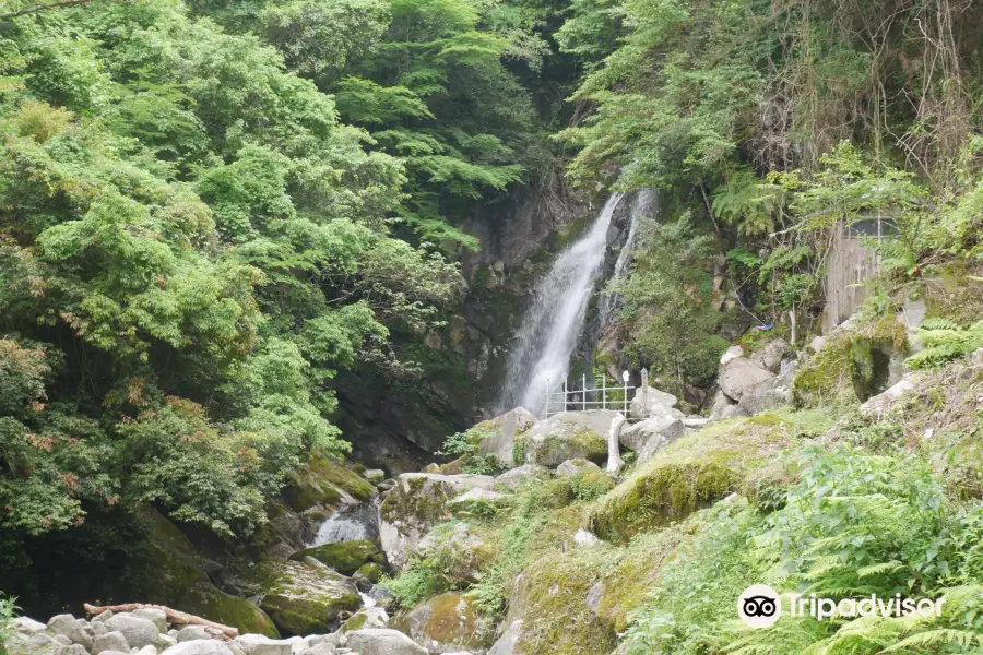 Bozugataki Falls