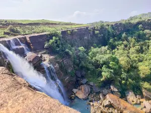 Dain-Thlen Falls