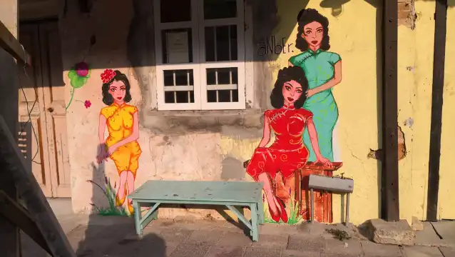 Hotels near Concubine Ln