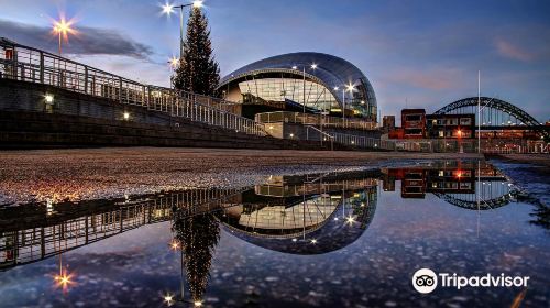 The Glasshouse International Centre for Music