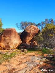 Dundas Rocks and Lone Grave