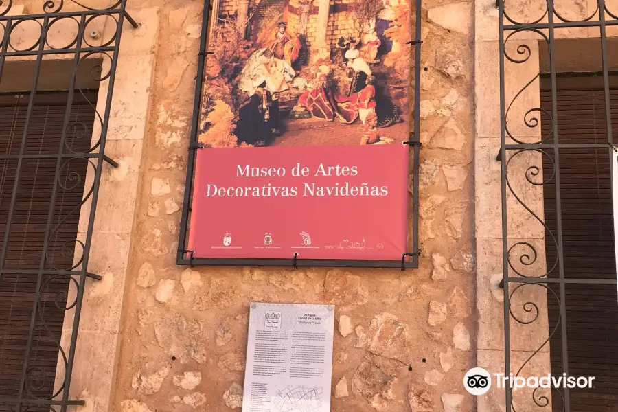 Museo De Artes Decorativas Navideñas