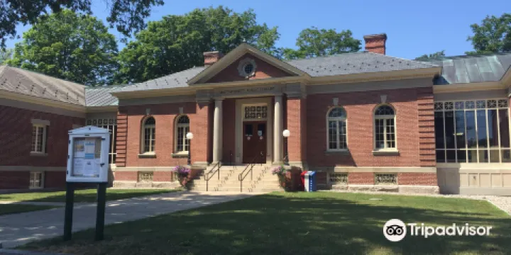 Mattapoisett Library