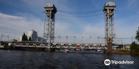 Dvukhyarusny Bridge