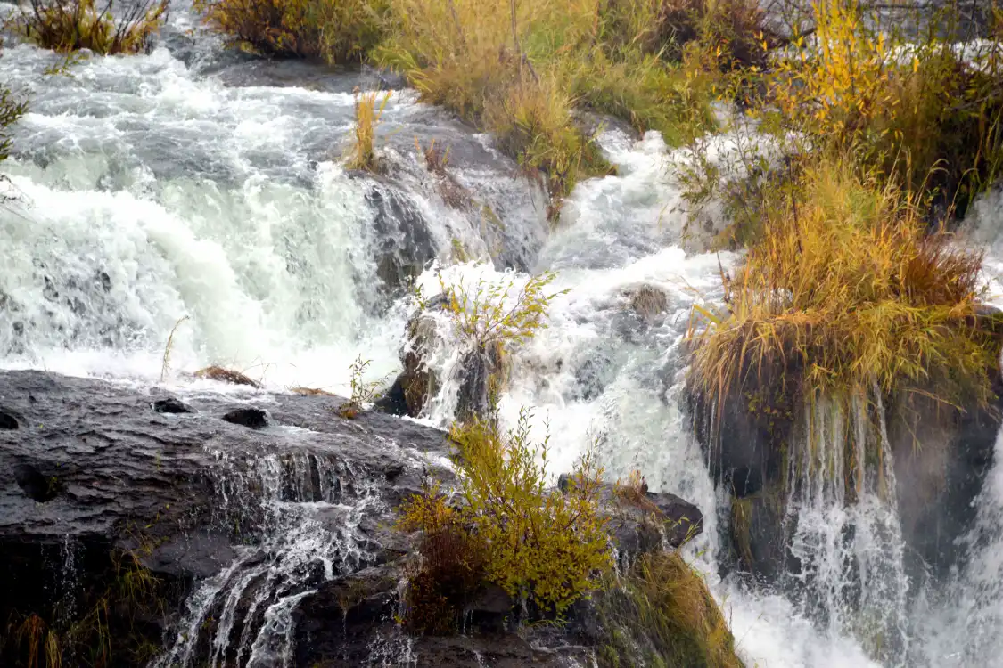 Hotels near Cline Falls State Park