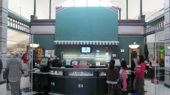 Madison Public Library