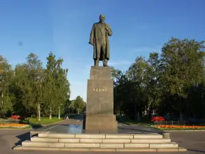 Lenin Statue