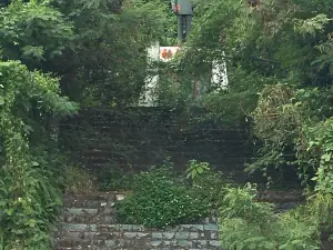 Yuquan Temple Climbing Trail
