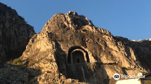 King Rock Tombs