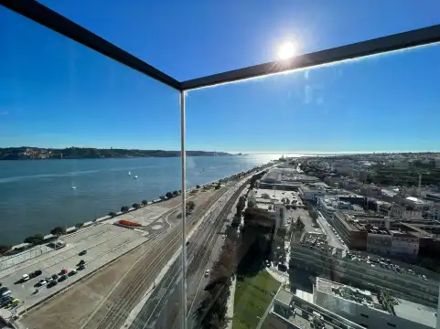 Hotels near Pilar 7 - Bridge Experience