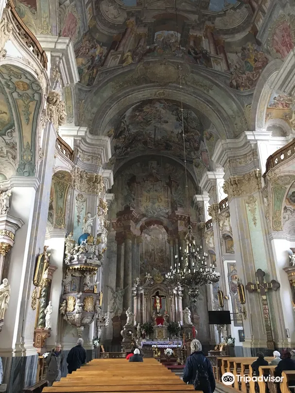 4_Church of the Holy Cross