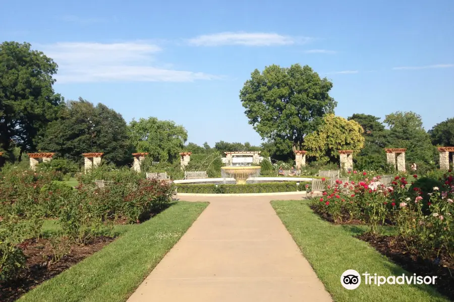 Loose Park Rose Garden