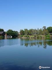 三ツ寺公園