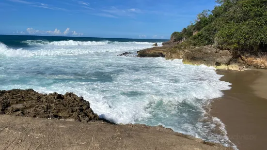 Puerto Hermina Beach