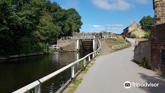 Leeds and Liverpool Canal