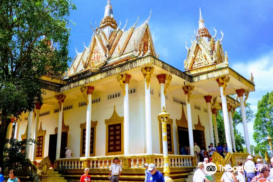 Wat Krom Temple