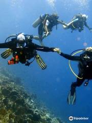 Pyramids Diving Center