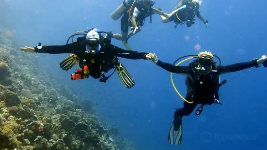 Pyramids Diving Center