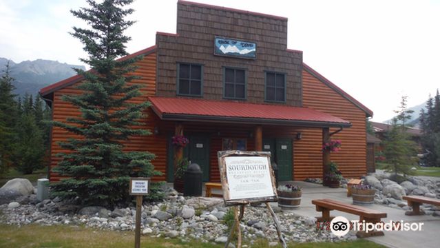 Music of Denali Dinner Theater