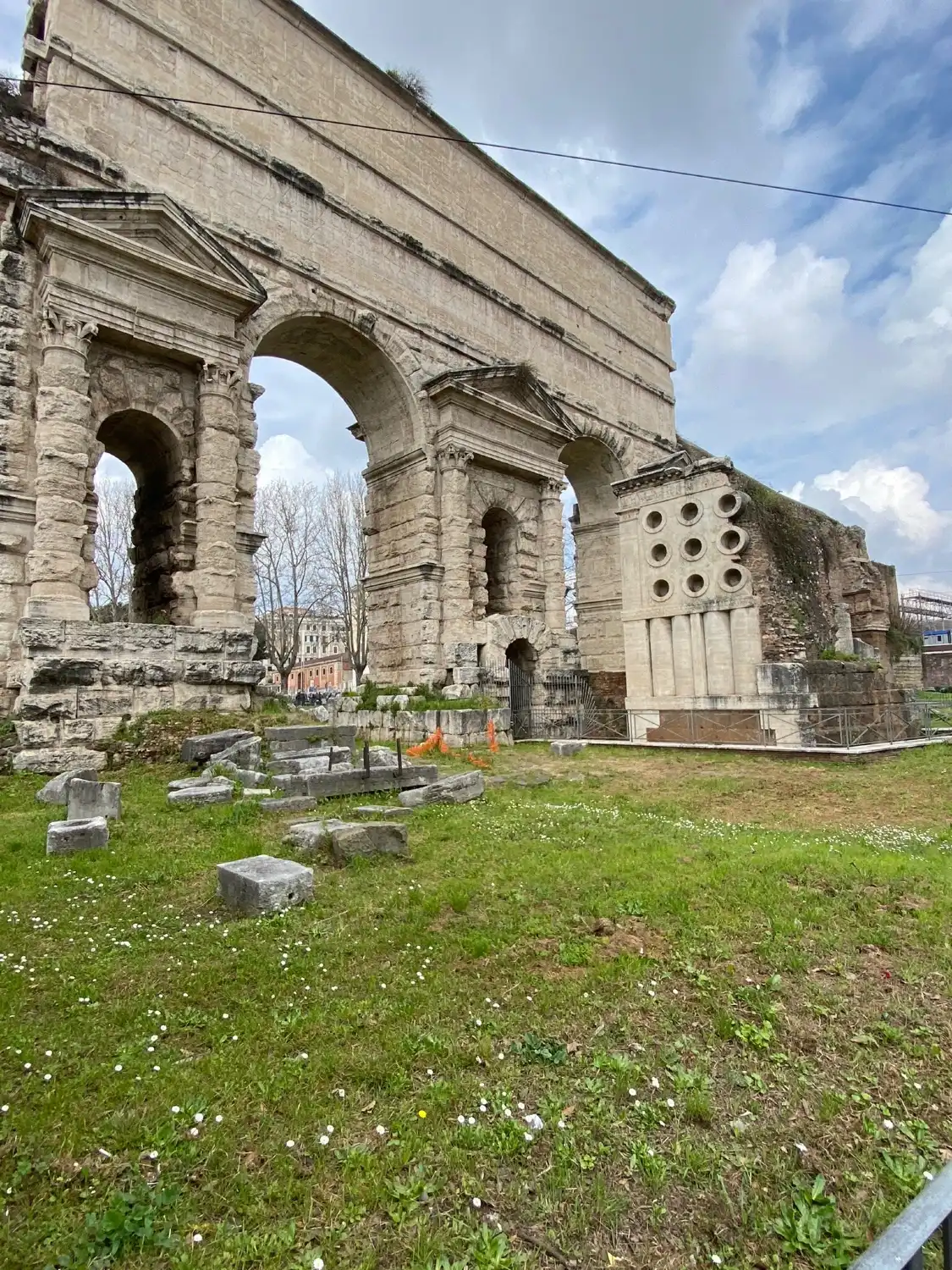 Hotel in zona Sepolcro di Marco Virgilio Eurisace (o Tomba del Fornaio)